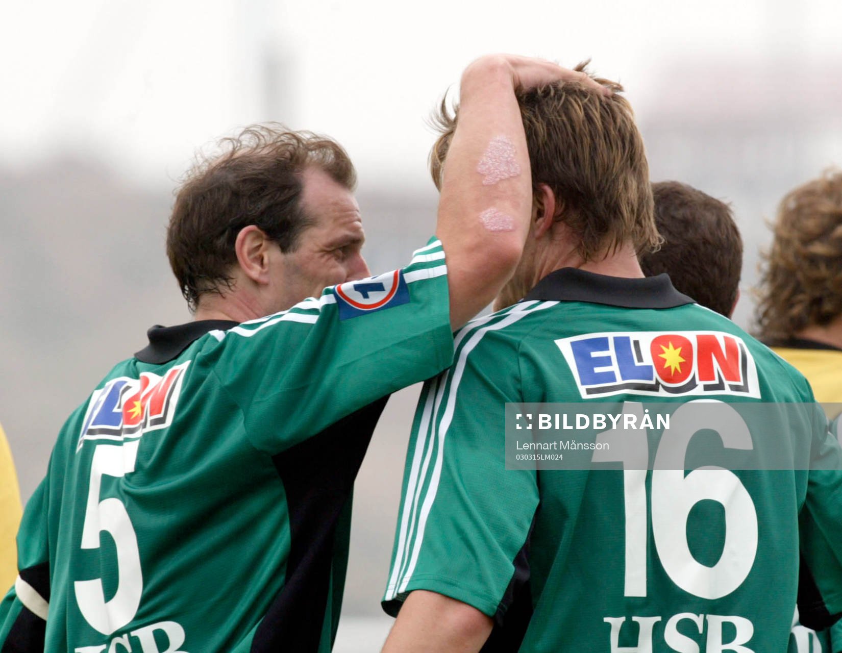 Målskyttarna Peter Berggren och Johan Wallinder jublar