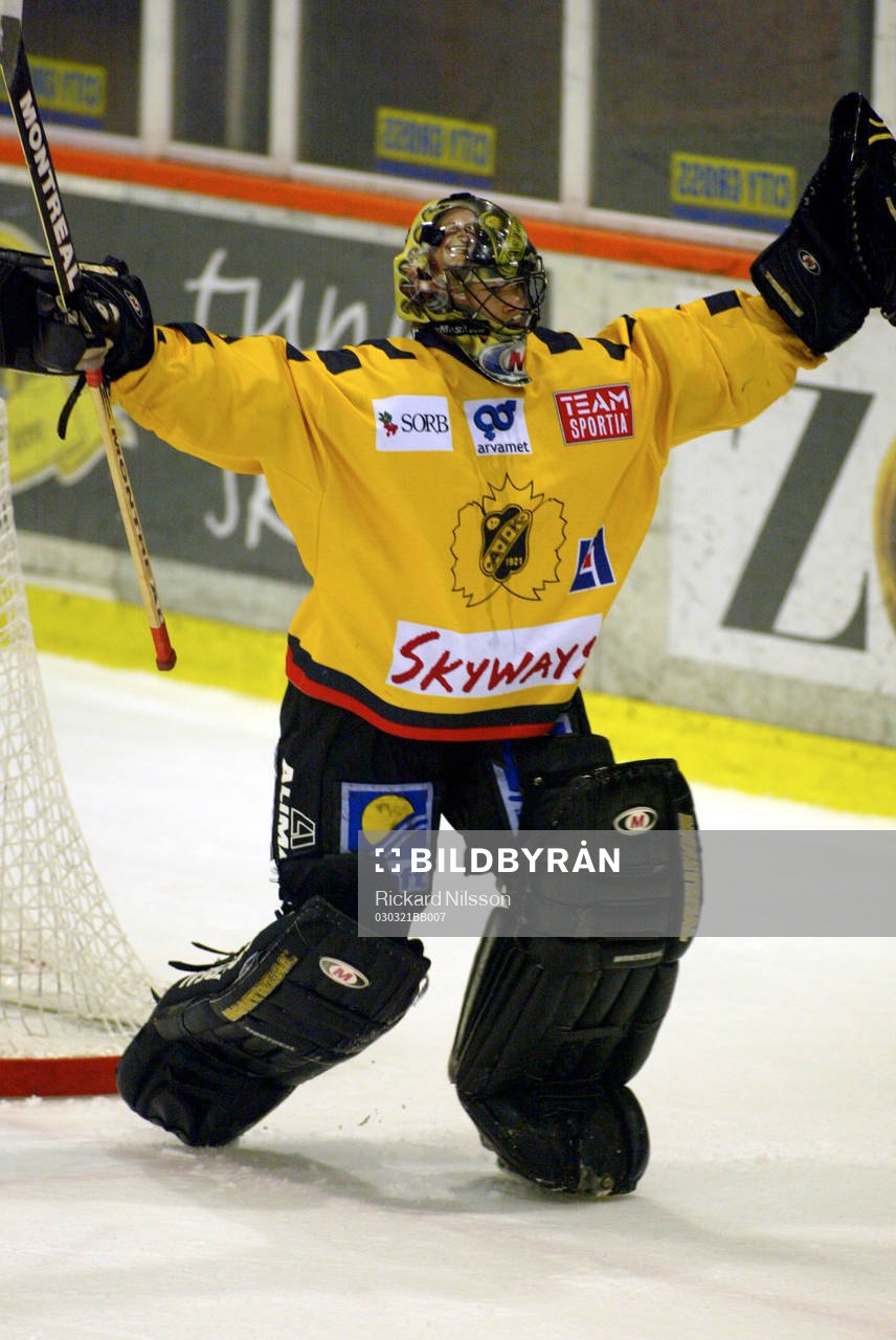 Johan Backlund, målvakt i Skellefteå, blev matchhjälte i