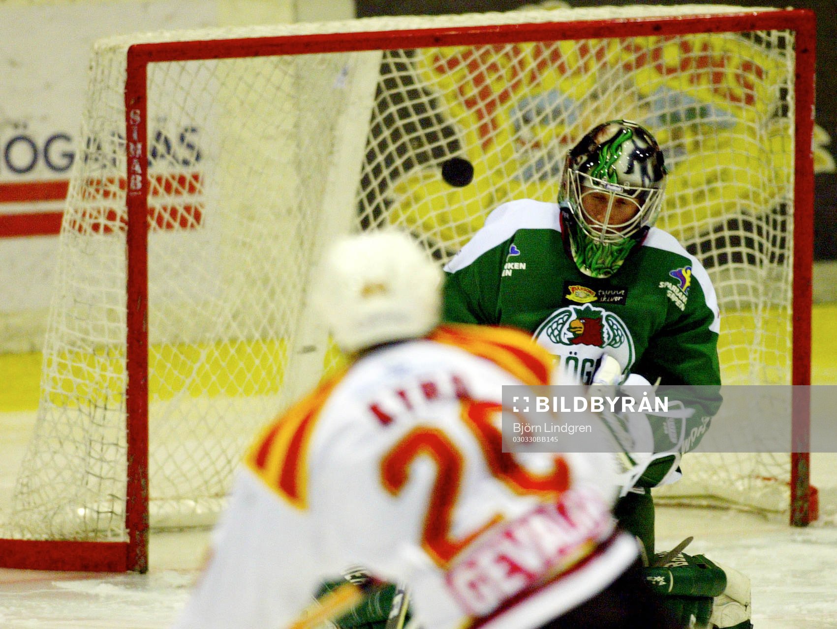 Robert Kyrö, Brynäs ser sitt skott gå över axeln på