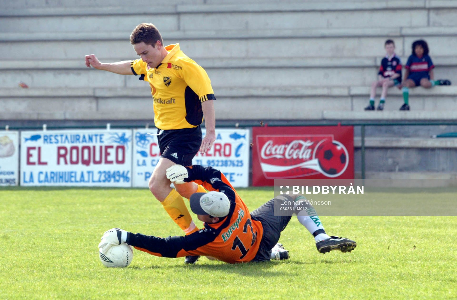 Jimmie Augustsson nära runda målvakten