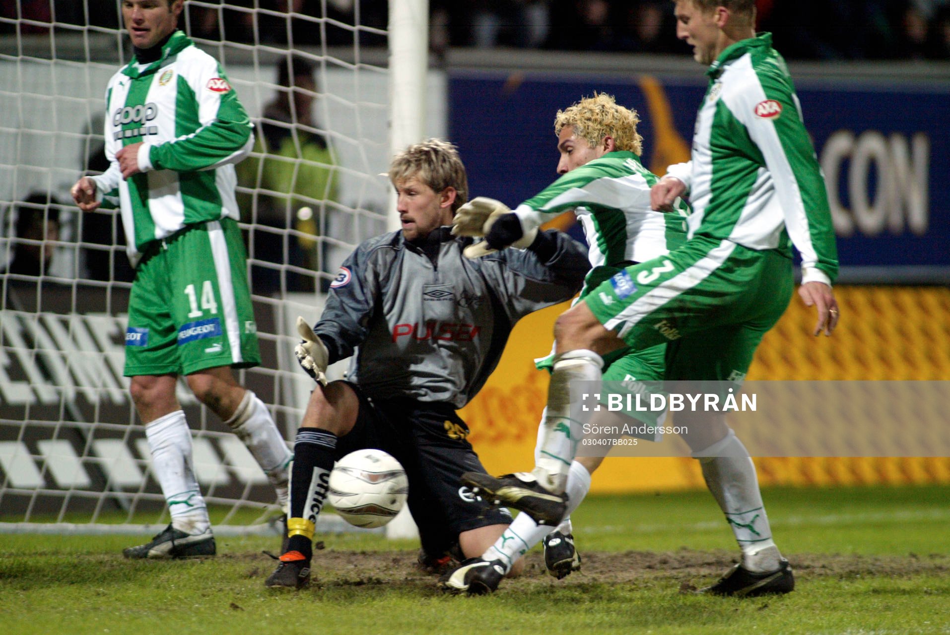 Pablo Pinones-Arce, Hammarby och Johan Wiland, målvakt,