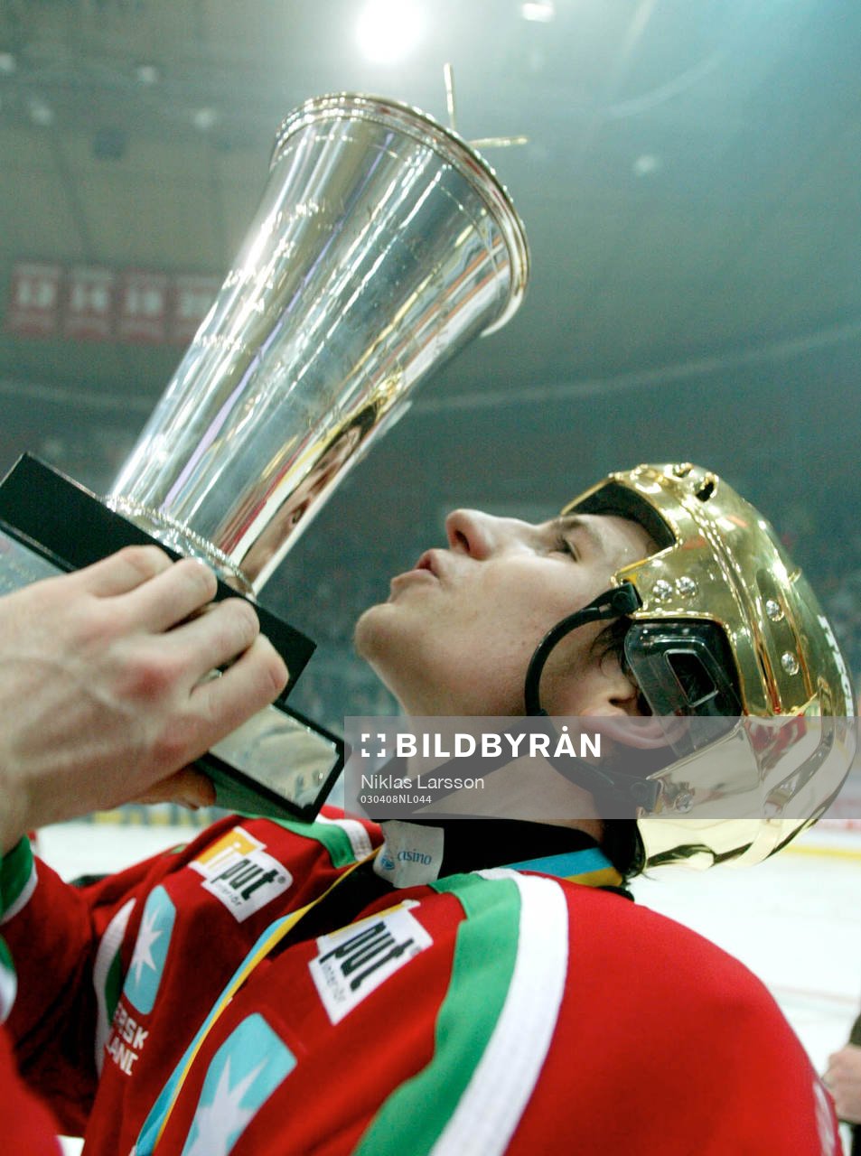 Frölunda svenska mästare! Alexander Steen lyfter bucklan