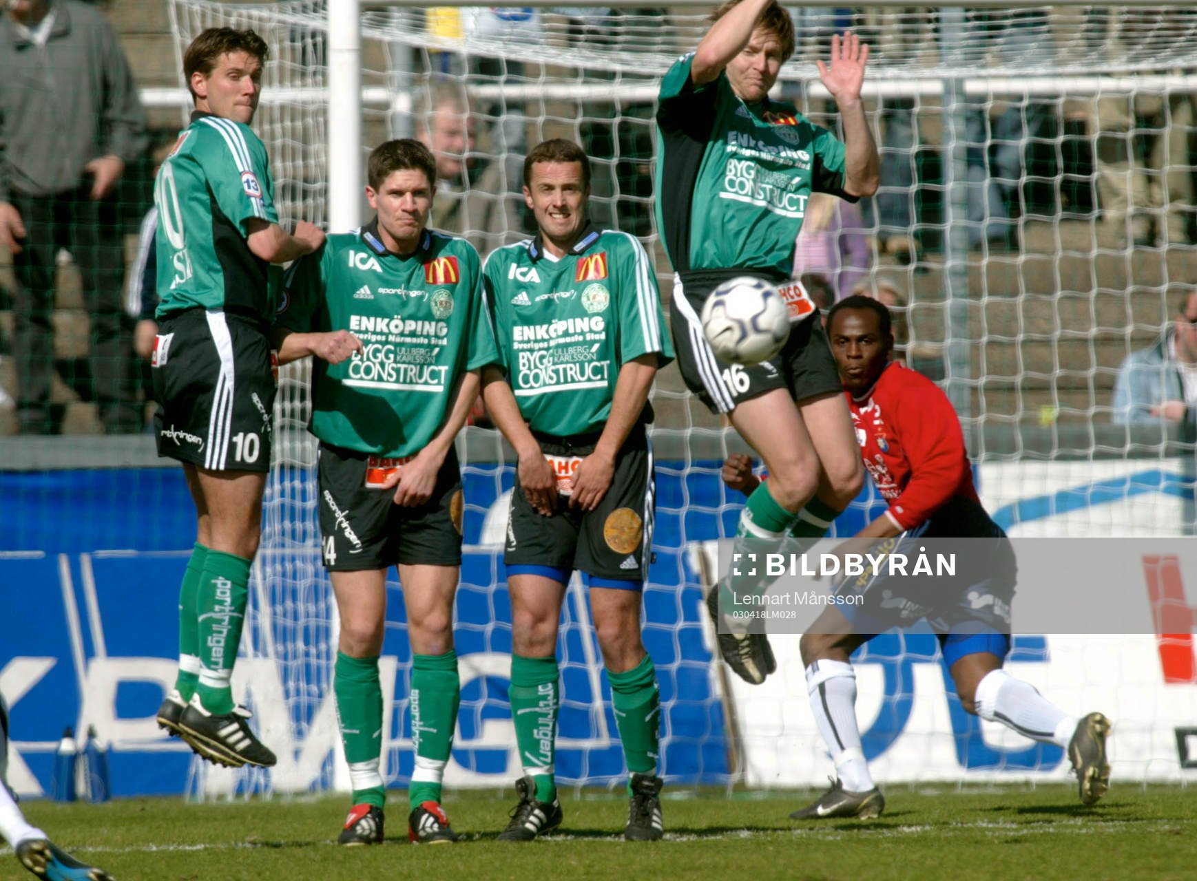 Fotboll, Allsvenskan, Örgryte - Enköping : Mur