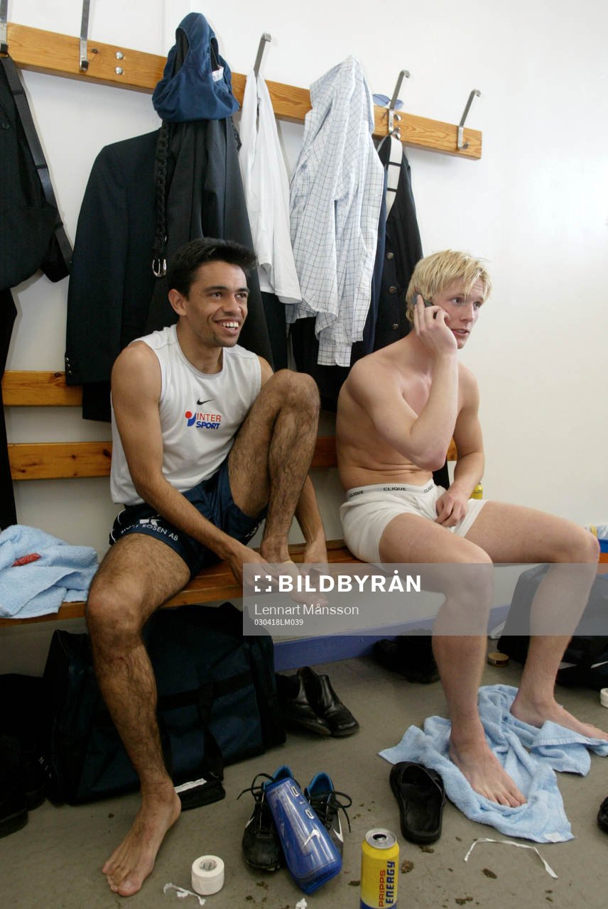 Bosco och Henrik Nikkilä . Omklädningsrum, tejp