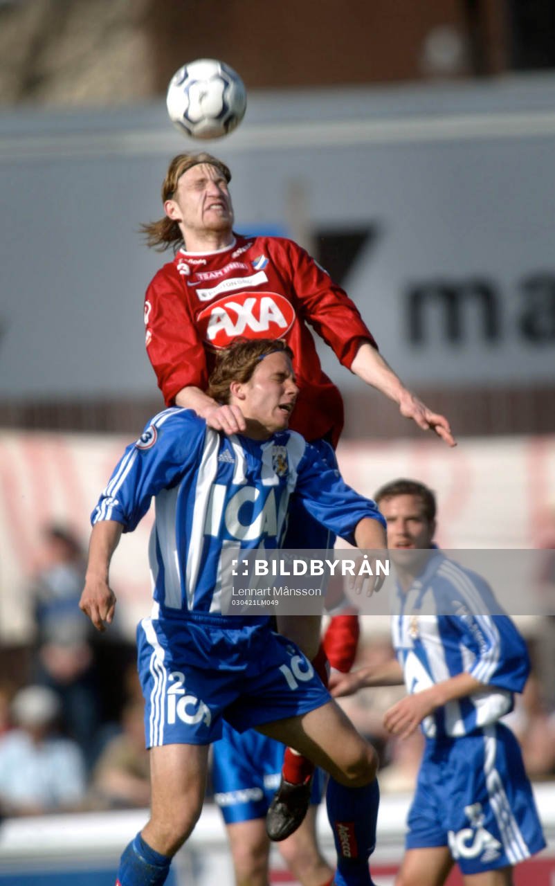 Kaspers Goorks, Öster,  trycker ner  Karl Svensson, IFK