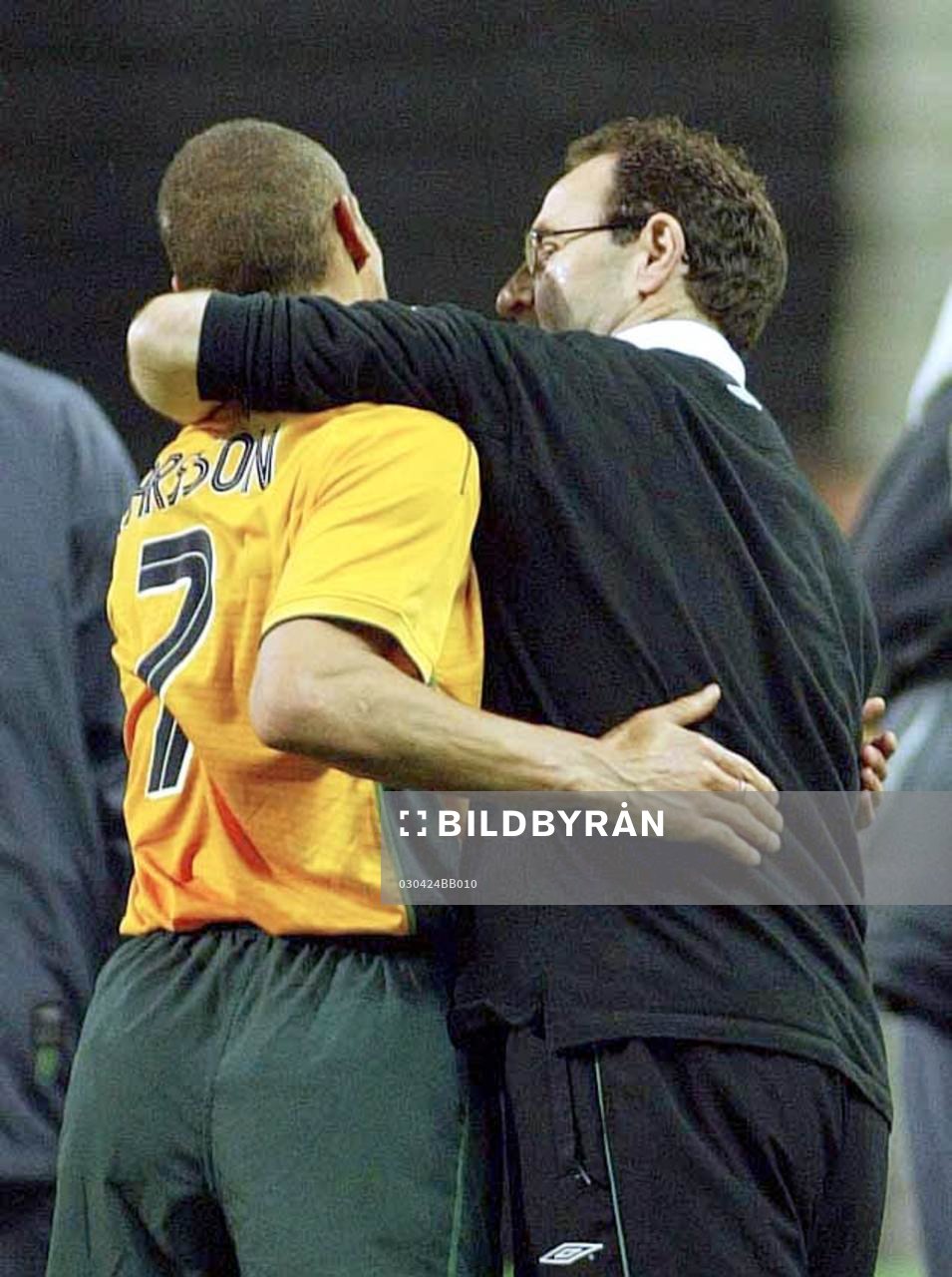  Henrik Larsson, Celtic och Martin O'Neill, manager Celtic (Jubel)