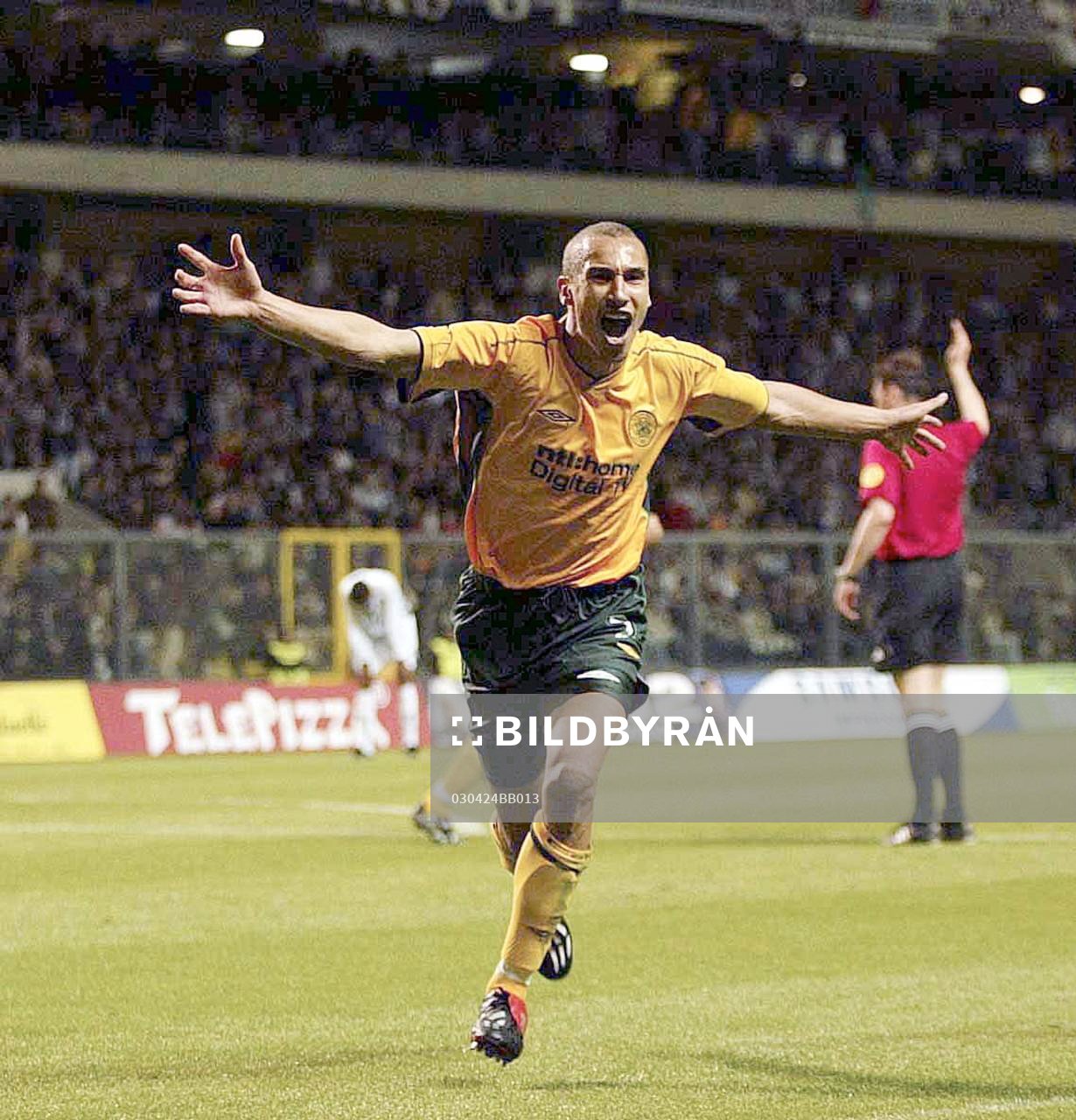  Henrik Larsson, Celtic (Jubel)