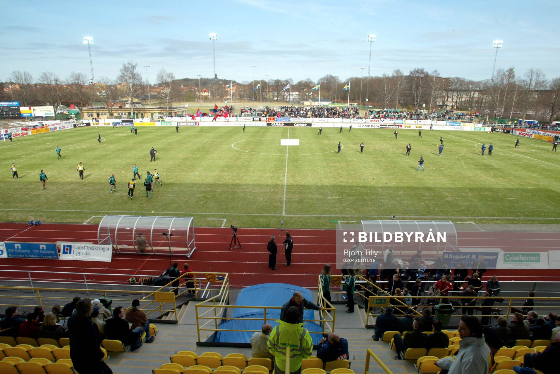  Enavallen, plan, fotbollsplan, läktare.