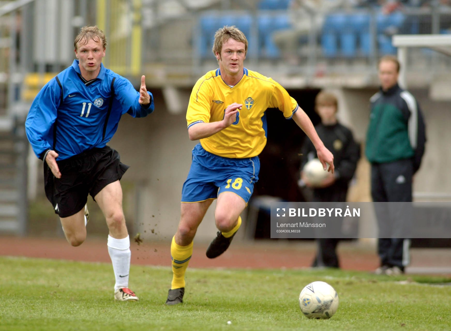 Dennis Jonsson rycker från
