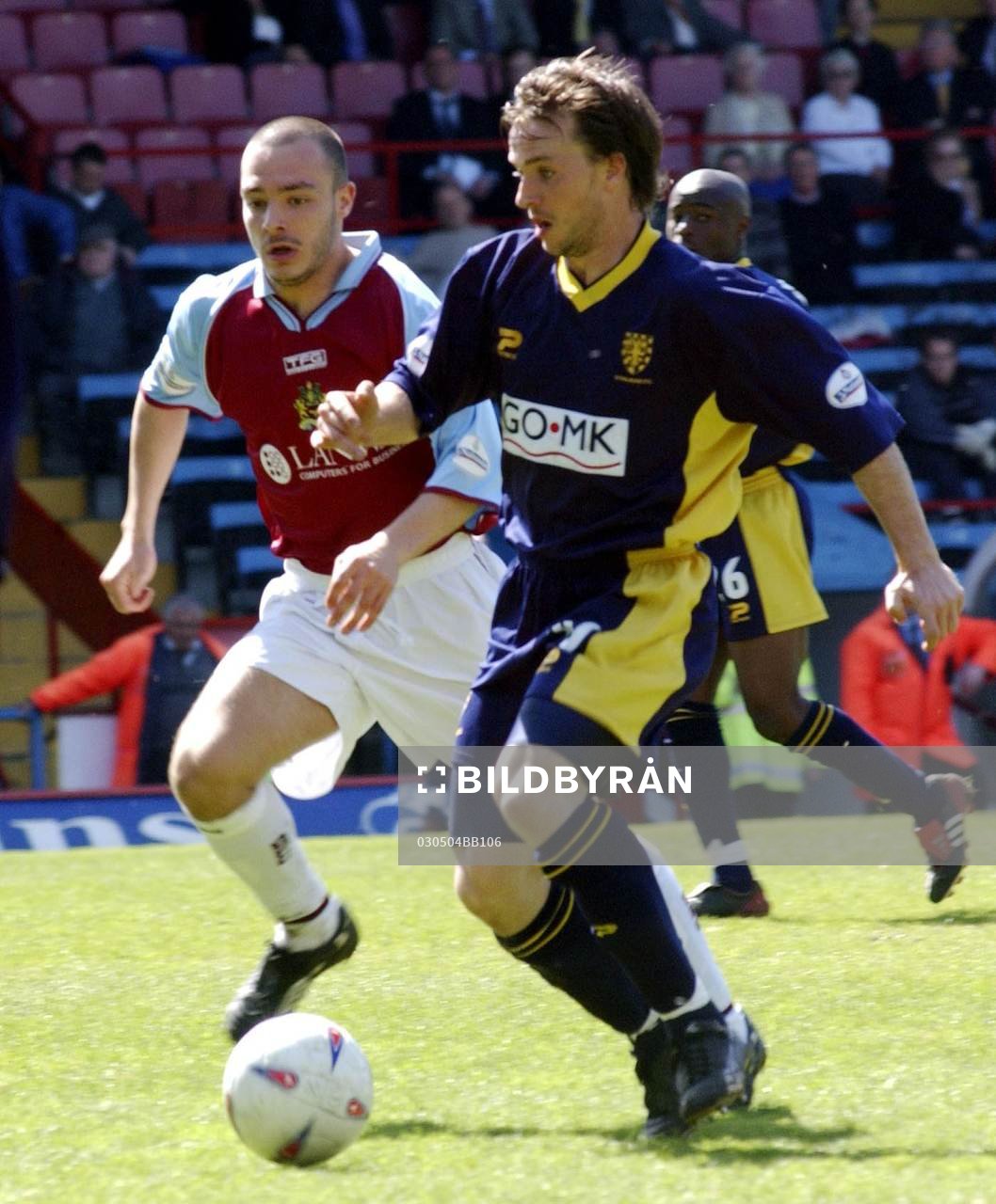 Mark McGregor, Burnley och David Connolly, Wimbledon