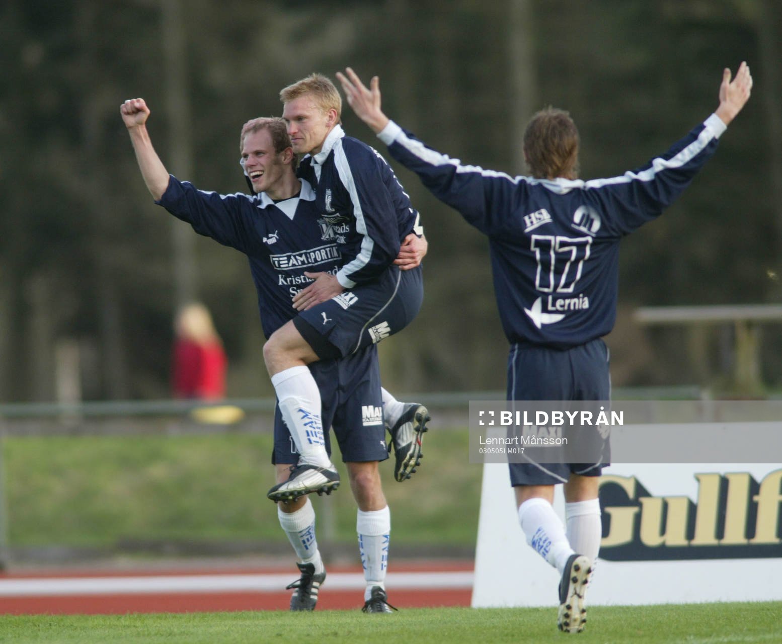 KFF segerjublar, Peter Martinsson har avgjort och tar