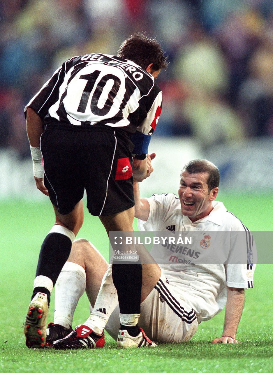 Zinedine Zidane, Real Madrid hjälps upp av Alessandro Del