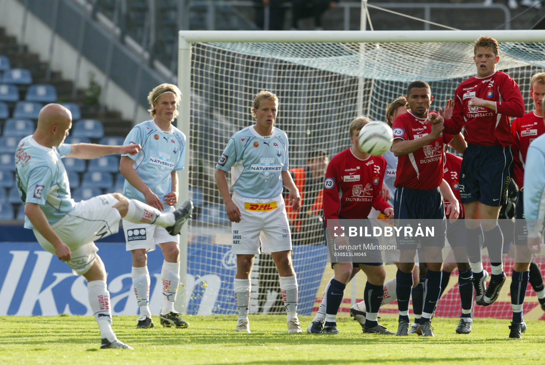 Olof Persson, Malmö slår en frispark…