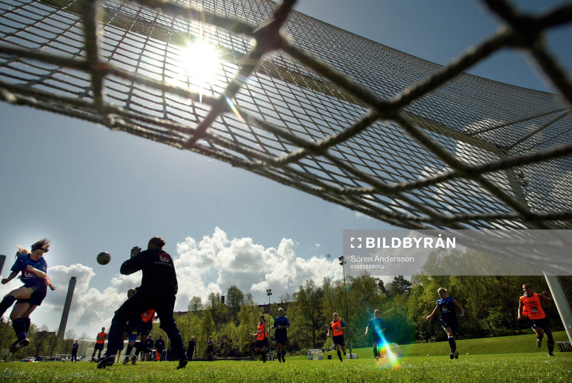 Fotboll, Dam, Träning Sverige