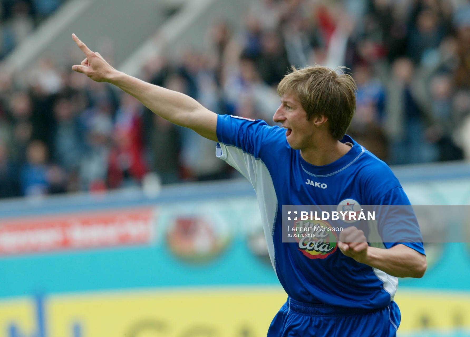 2-0, Marco Vorbeck har avgjort och räddat kontraktet. Jubel