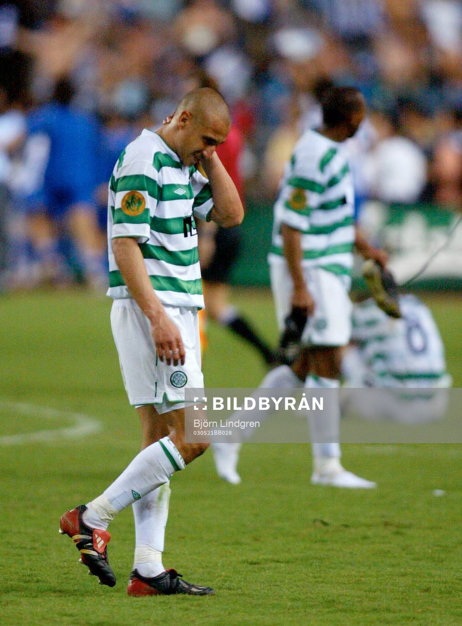 Henrik Larsson lämnar planen som förlorare trots två