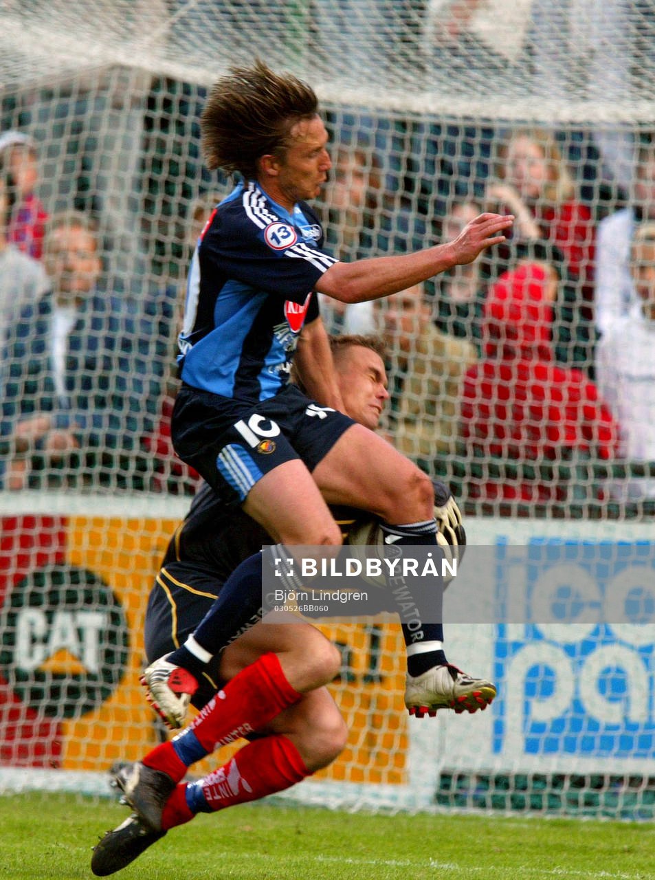 Fredrik Larsson, Helsingborg plockar ner bollen framför