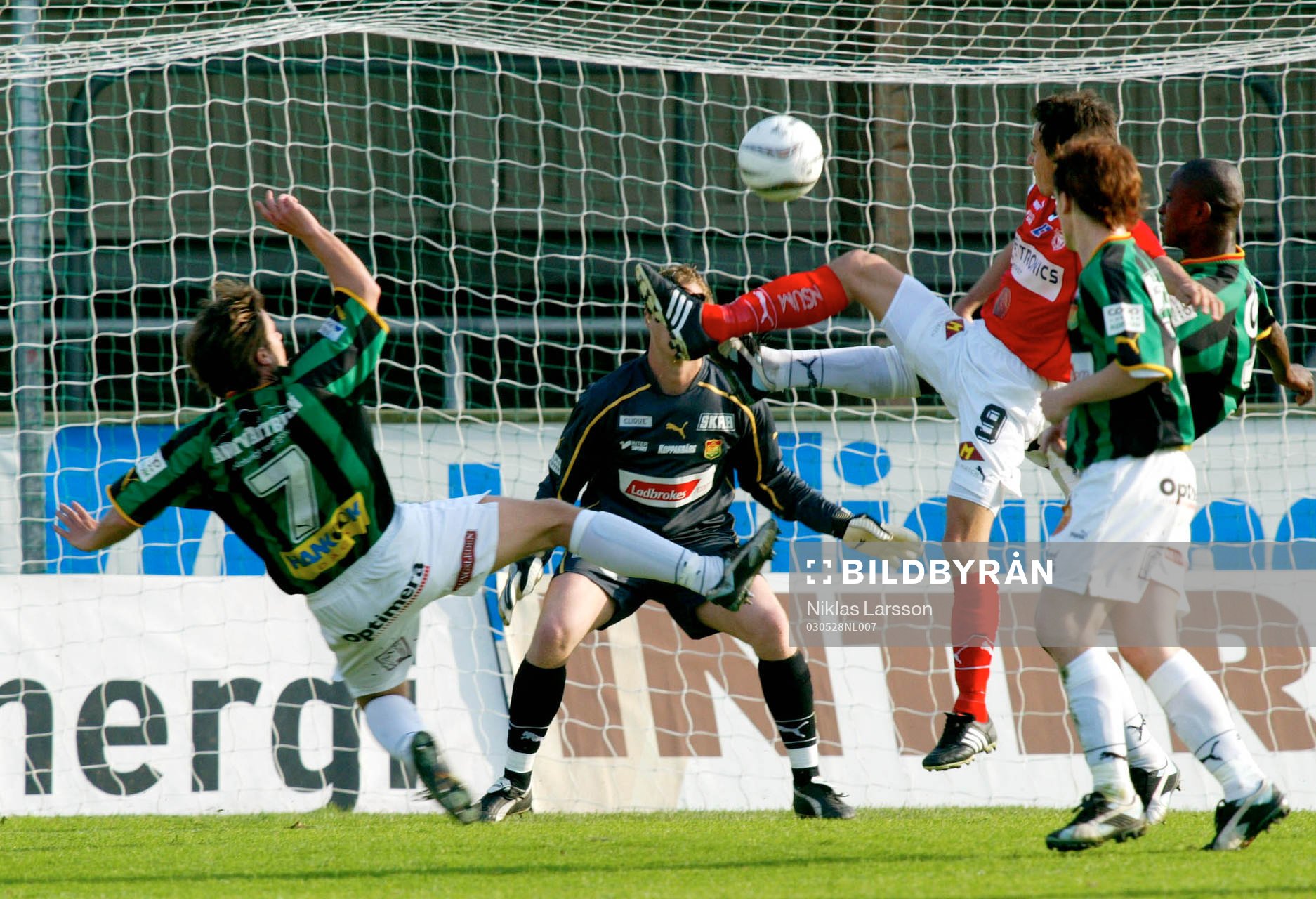 Daniel Mendez gör 2-0 till Kalmar