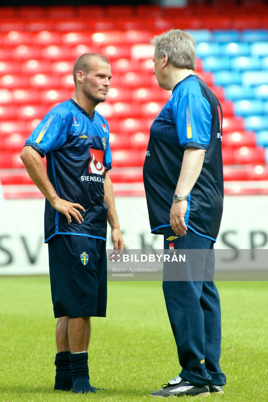 Fredrik Ljungberg och Tommy Svensson, tränare, Sverige