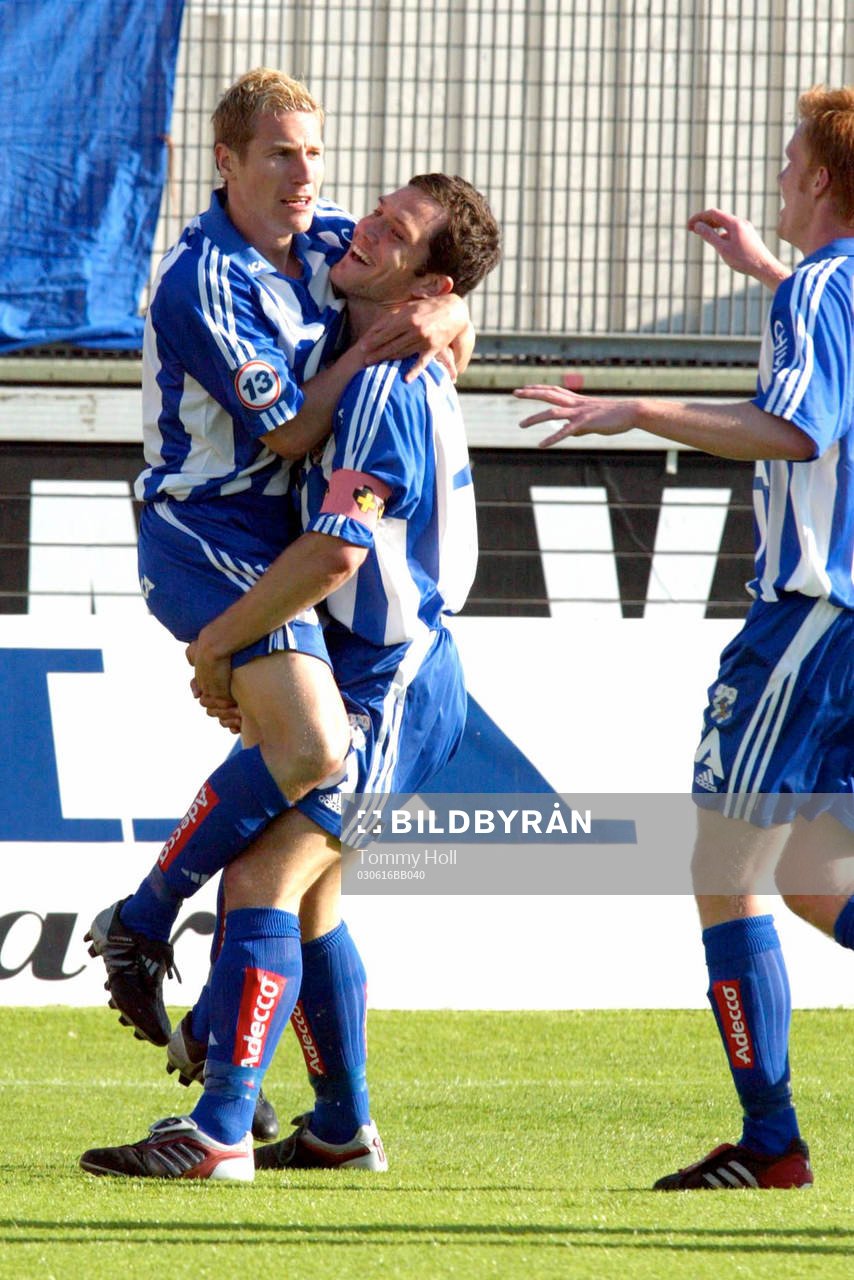 Jonas Henriksson var dagens man i blåvitt. Jubel