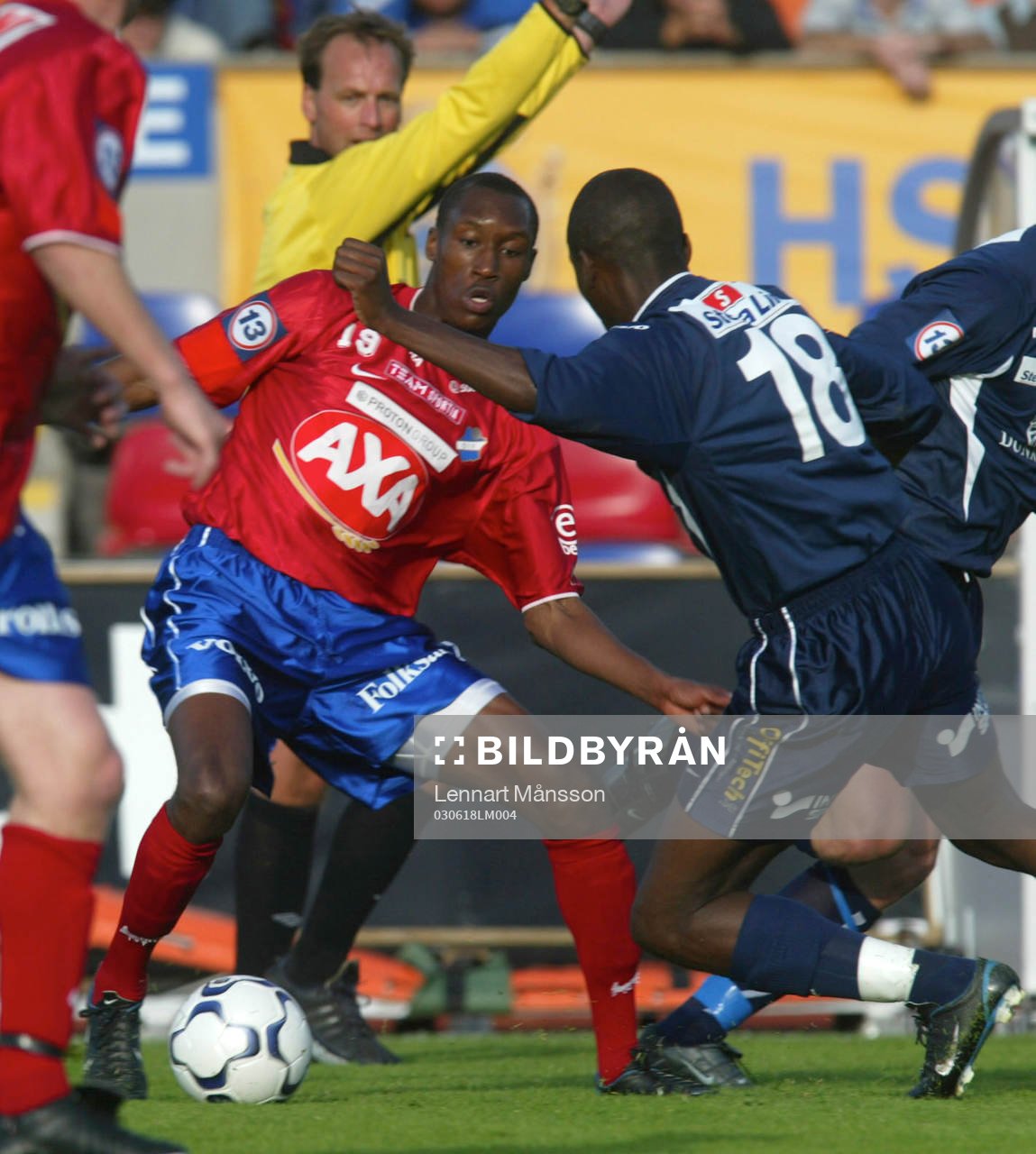 Atiba Hutchinsson mot Valter Tomas Jr