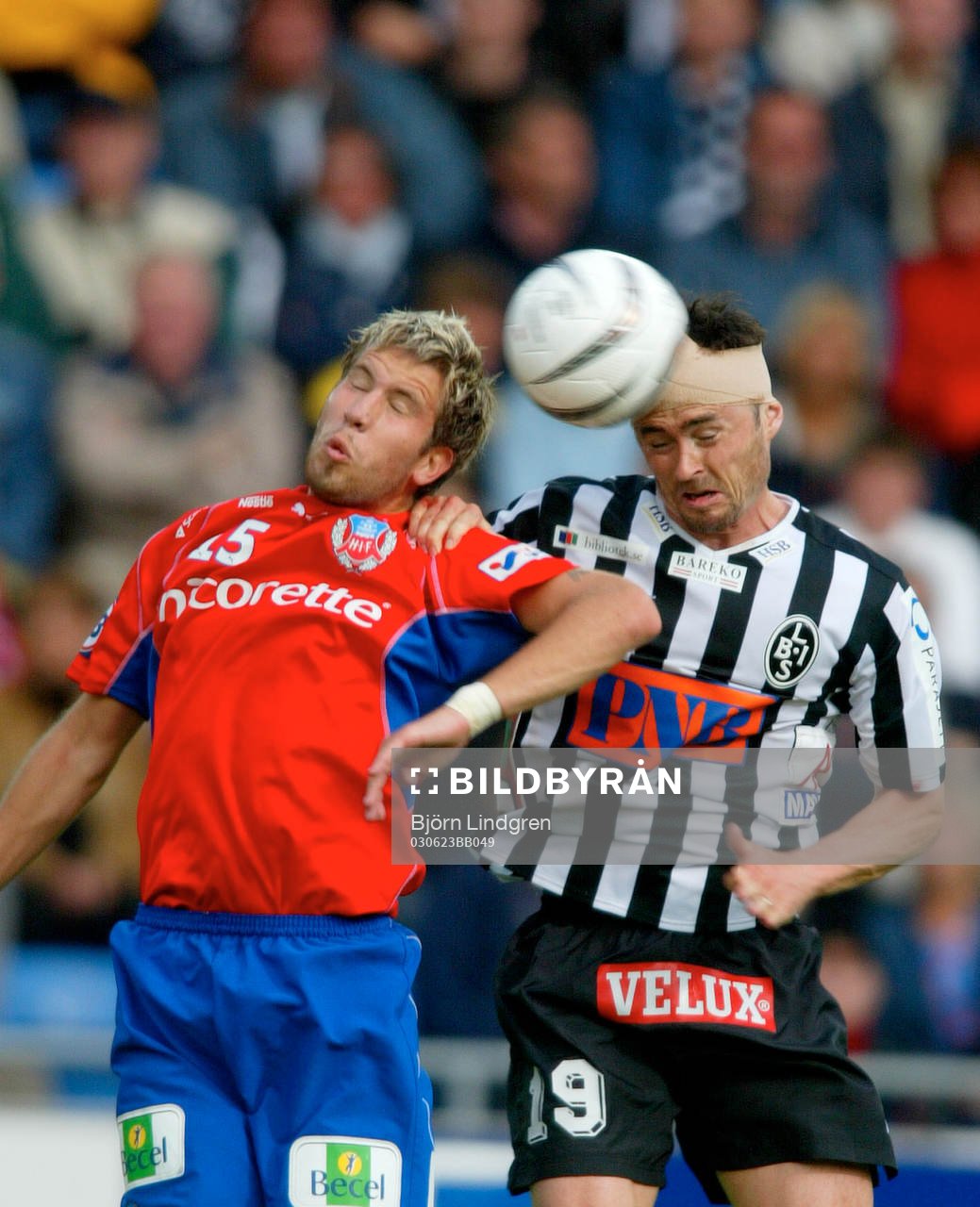 Mattias Lindström och Audun Helgasson i nickduell