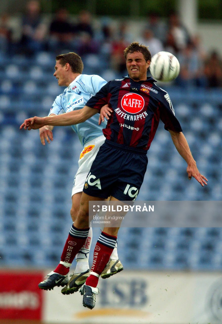   Matchens gigant, Johan Elmander, Djurgården i nickduell mot Jon Jönsson, Malmö