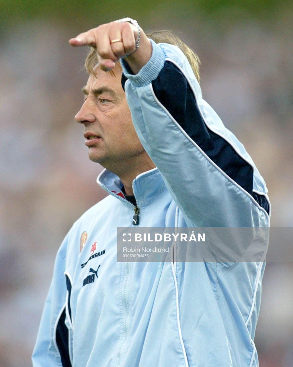 Tom Prahl, tränare, Malmö FF, dirigerar sina spelare