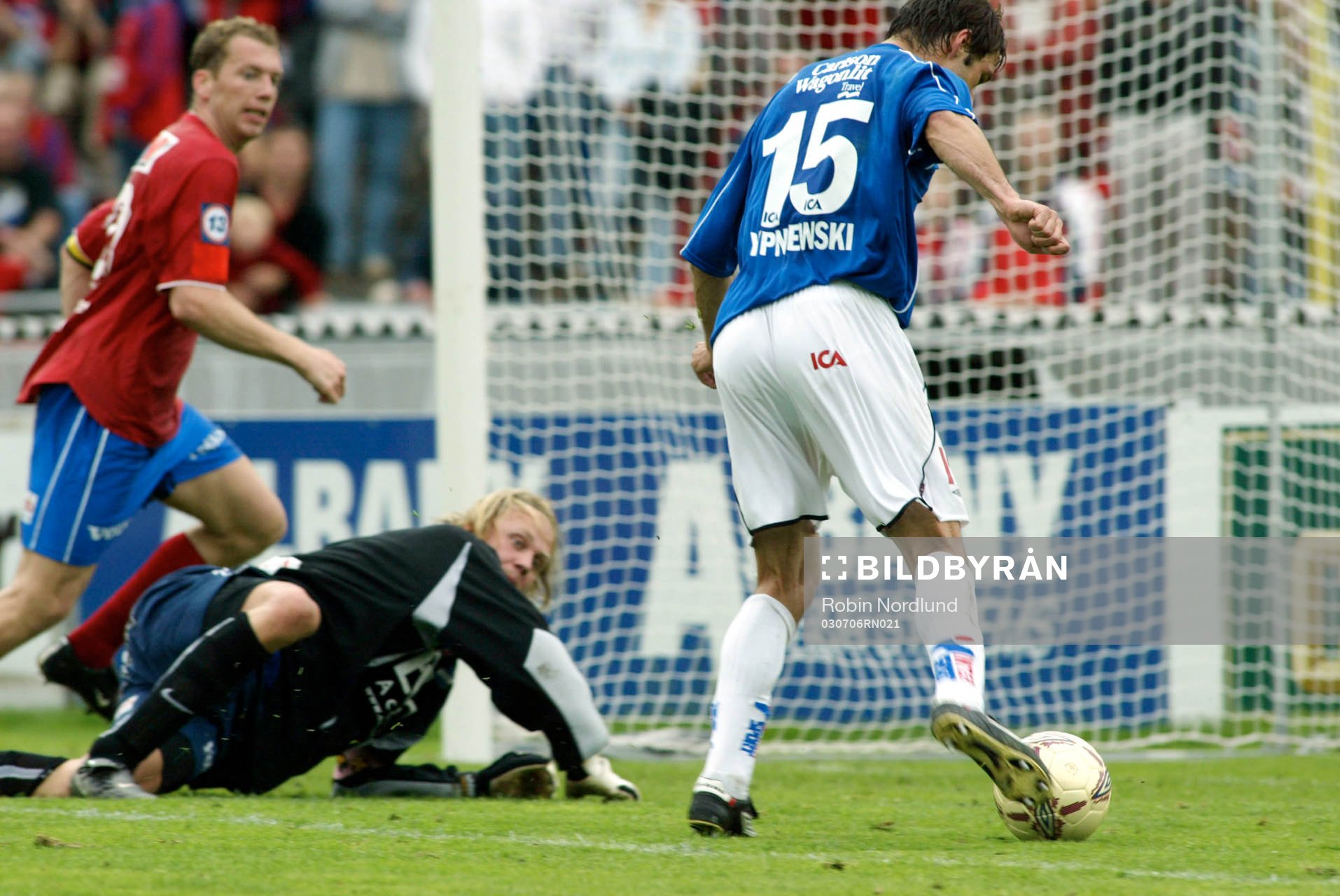 Igor Sypniewski, Halmstad skjuter in 3-0 till Halmstad