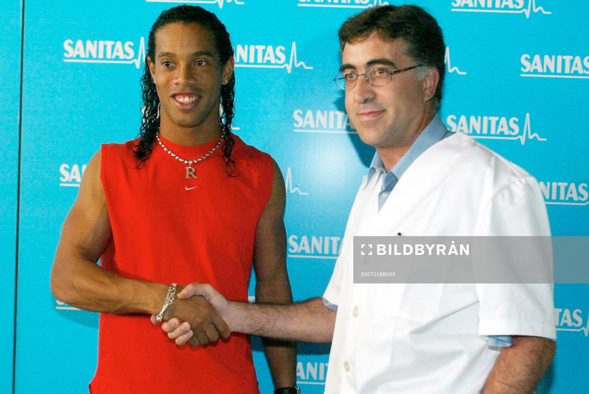 Ronaldinho, FC Barcelona med Jodi Ardevol, läkare