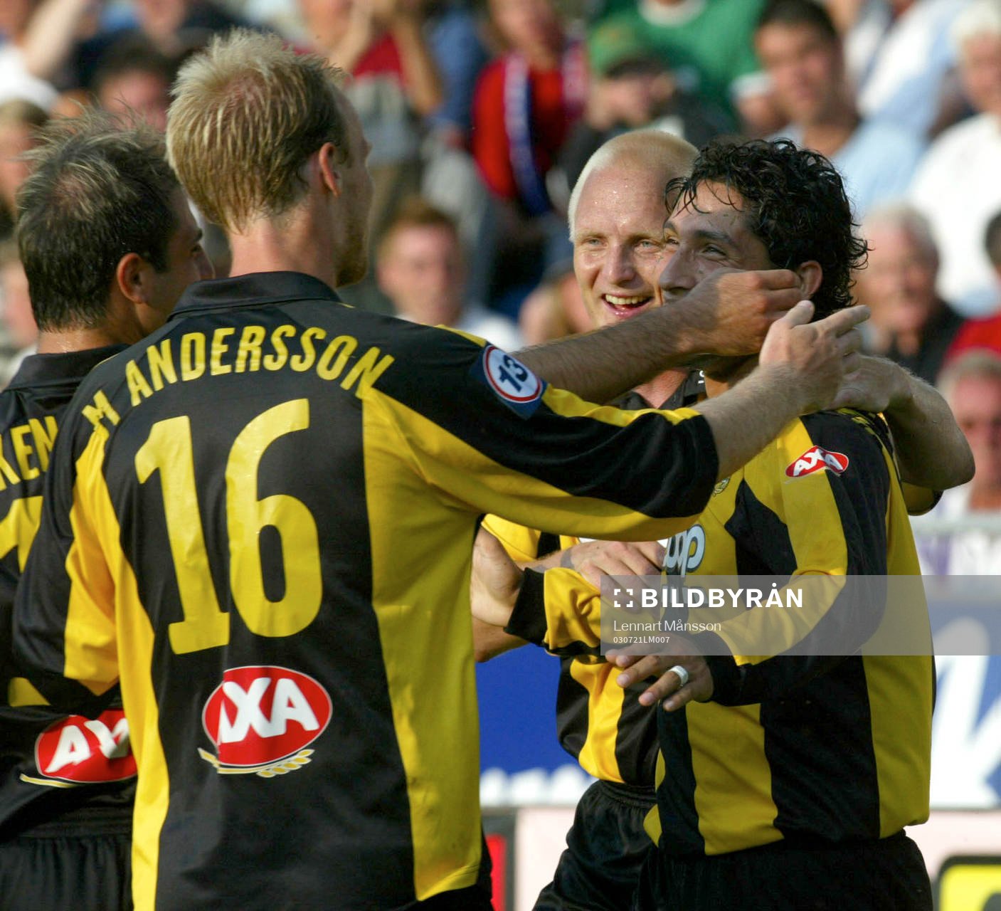 0-1 Pablo Pinones Arce grattas, klapp på kinden av Kennedy