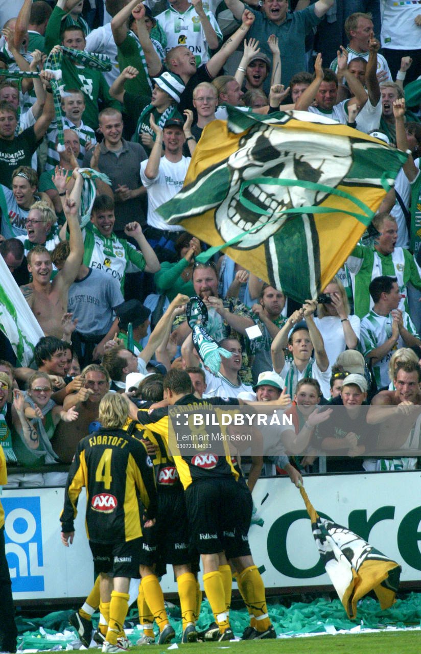 Anti Pohja har avgjort med 0-2, klacken jublar