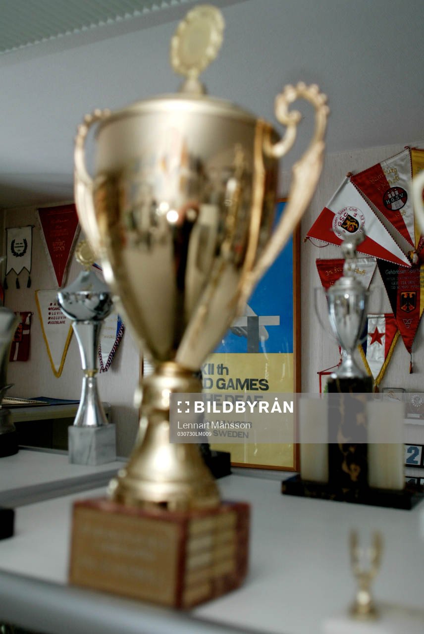 Pokal, trofé, buckla