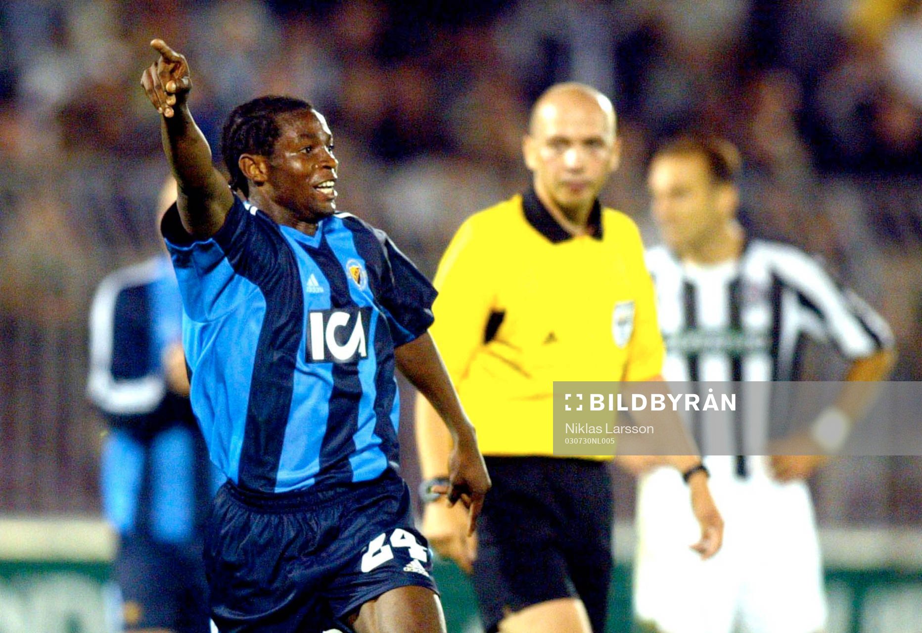 Fotboll, Champions League, kval, Partizan Belgrad - Djurgården: Rene Makondele jublar efter 1-1 målet.