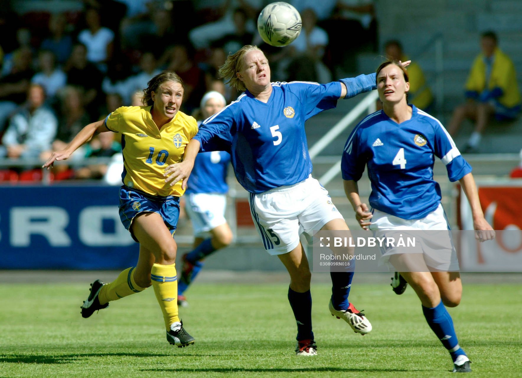  Hanna Ljungberg, Sverige i närkamp mot Pauliina Miettinen och Sanna Valkonen, Finland.