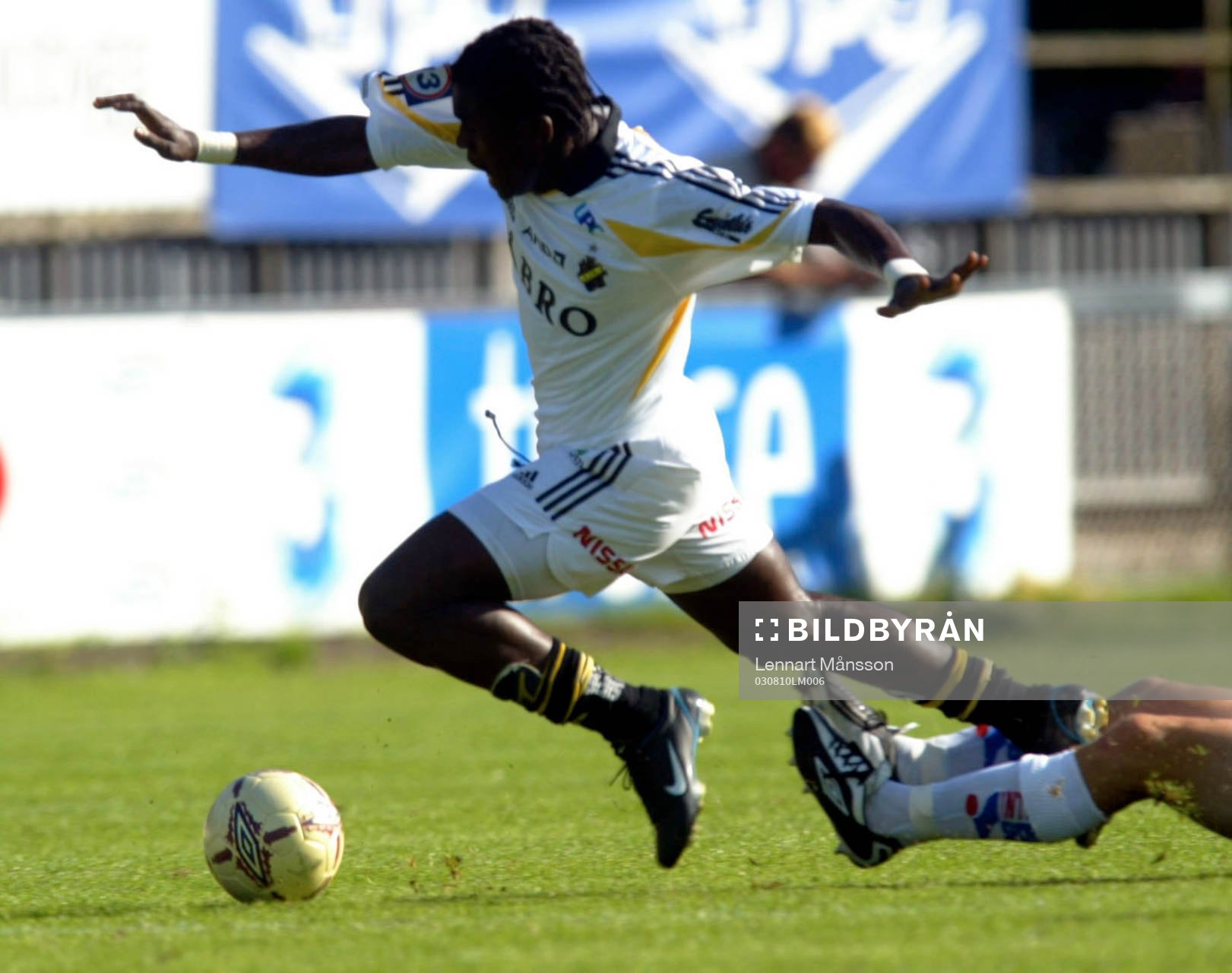 Derek Boateng, AIK stoppas med en bensax