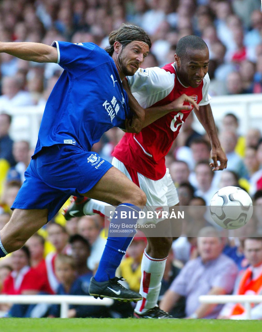 Fotboll, Engelsk, Premier League, Premiership, Arsenal - Everton: Alessandro Pistone, Everton och  Thierry Henry, Arsenal
