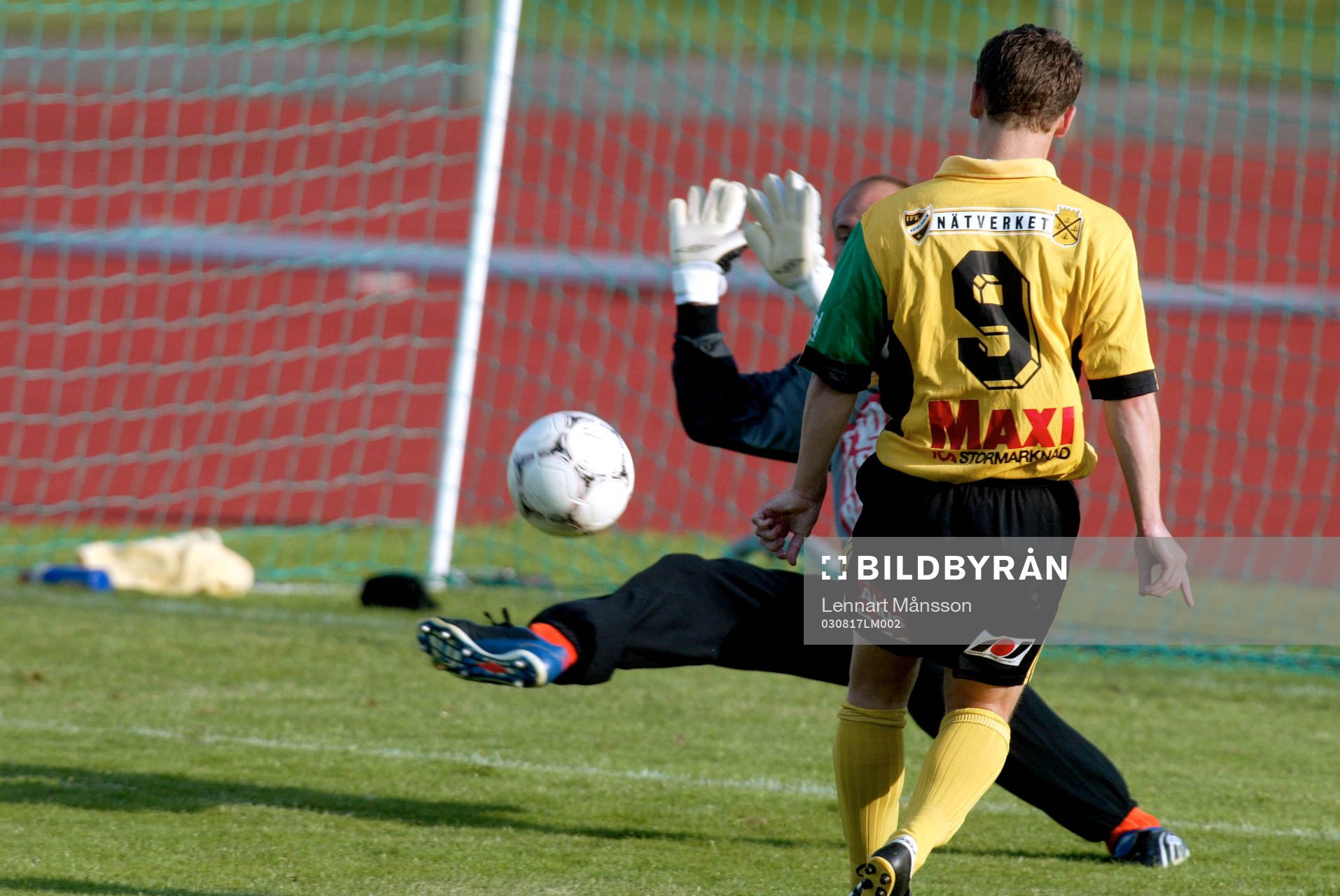 Friläge, ensam med målvakten