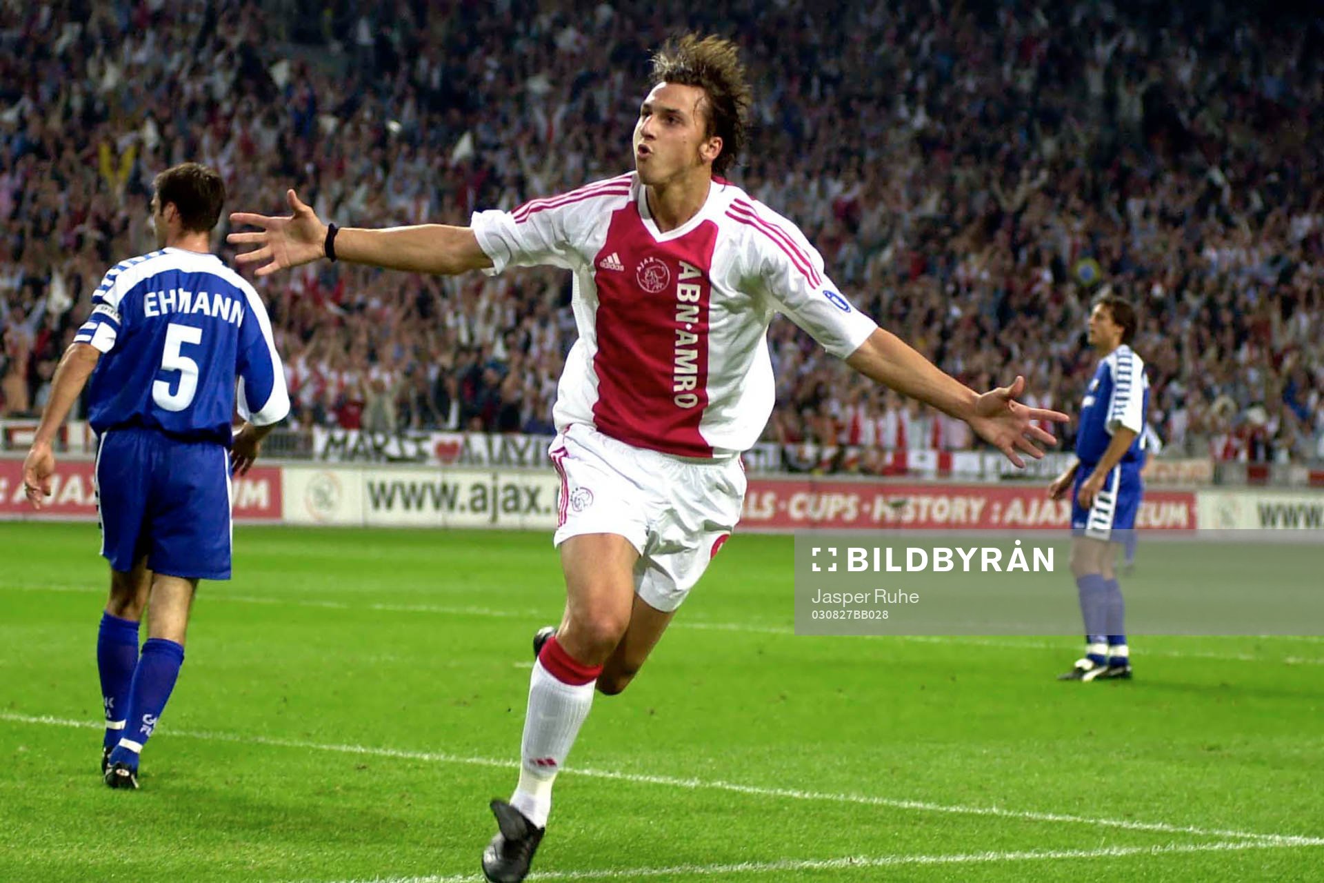  Zlatan Ibrahimovic, Ajax jubel efter att ha gjort 1-0.
© Bildbyrån - Cop 30