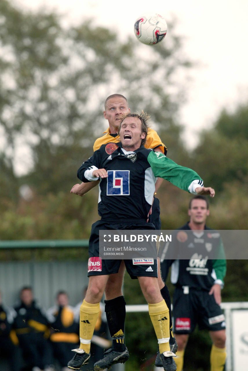 Anders Karlsson nickduellerar med Johan Augustsson