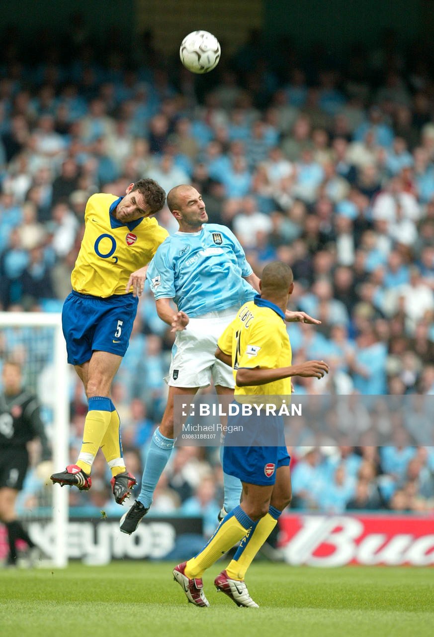Antoine Sibierski, Manchester och Martin Keown, Arsenal,