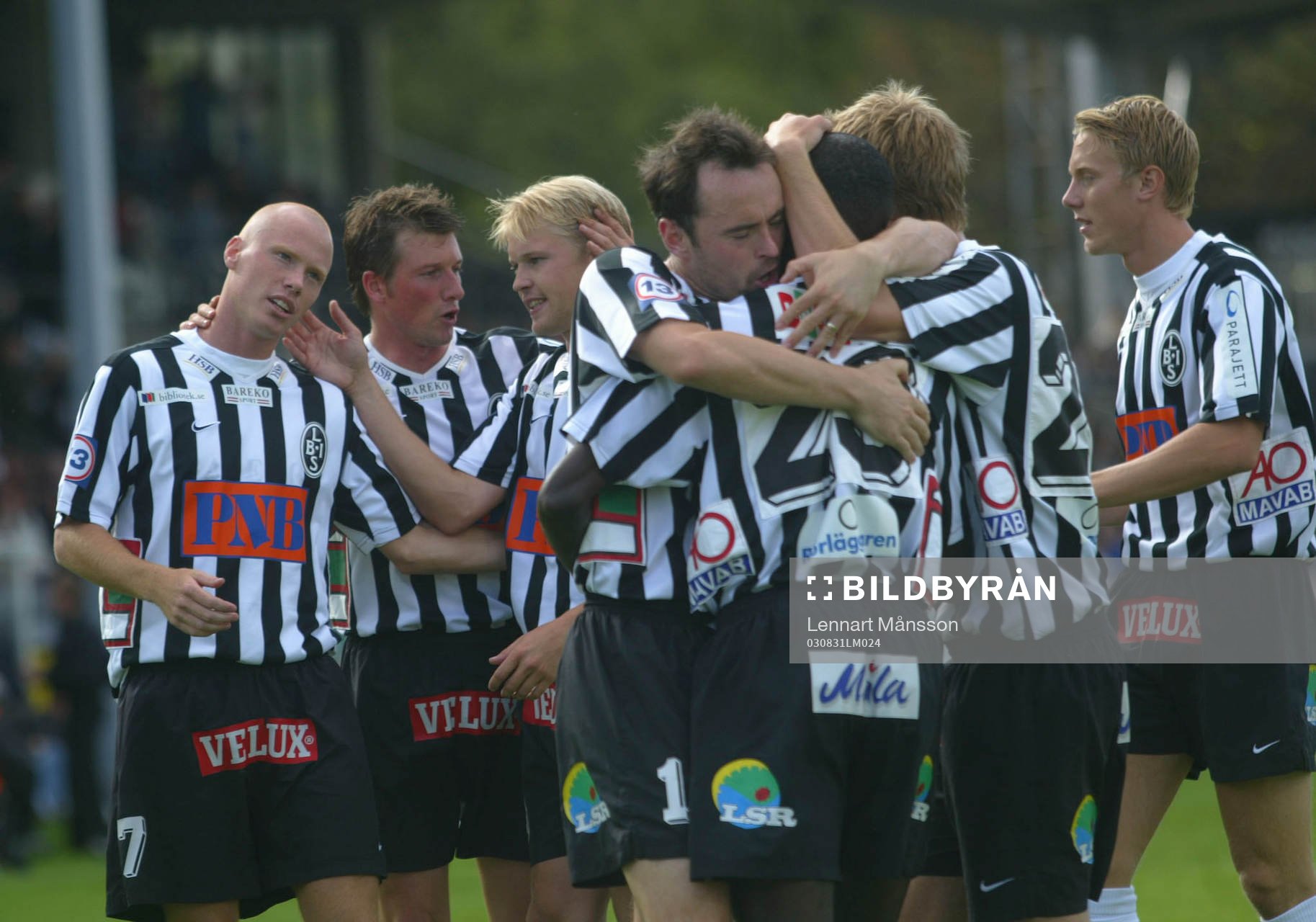 BoIS jubel, kontraktet klart