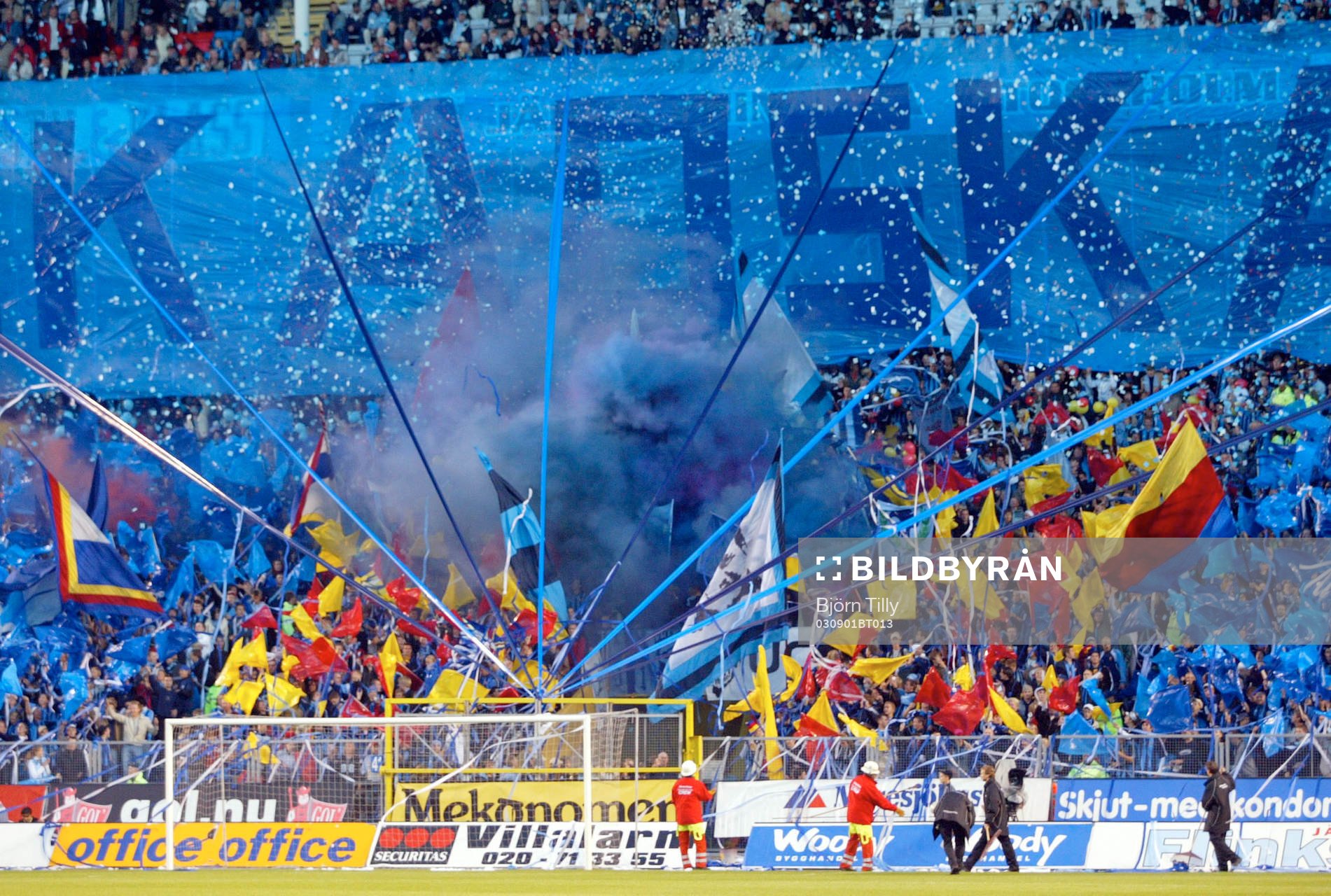 Djurgårdsklacken. Supporter, flaggor, tifo, klack