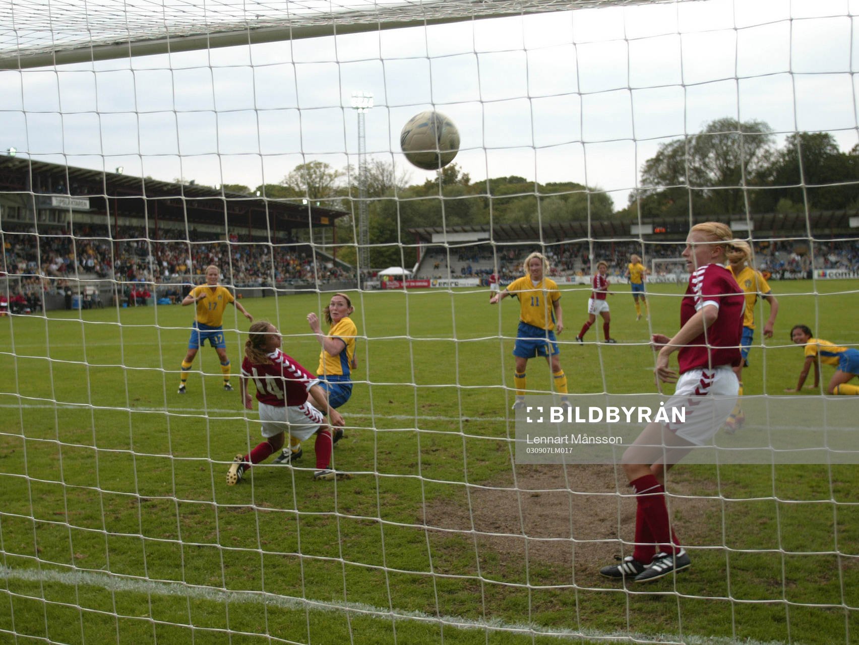 2-1, Frida Östberg