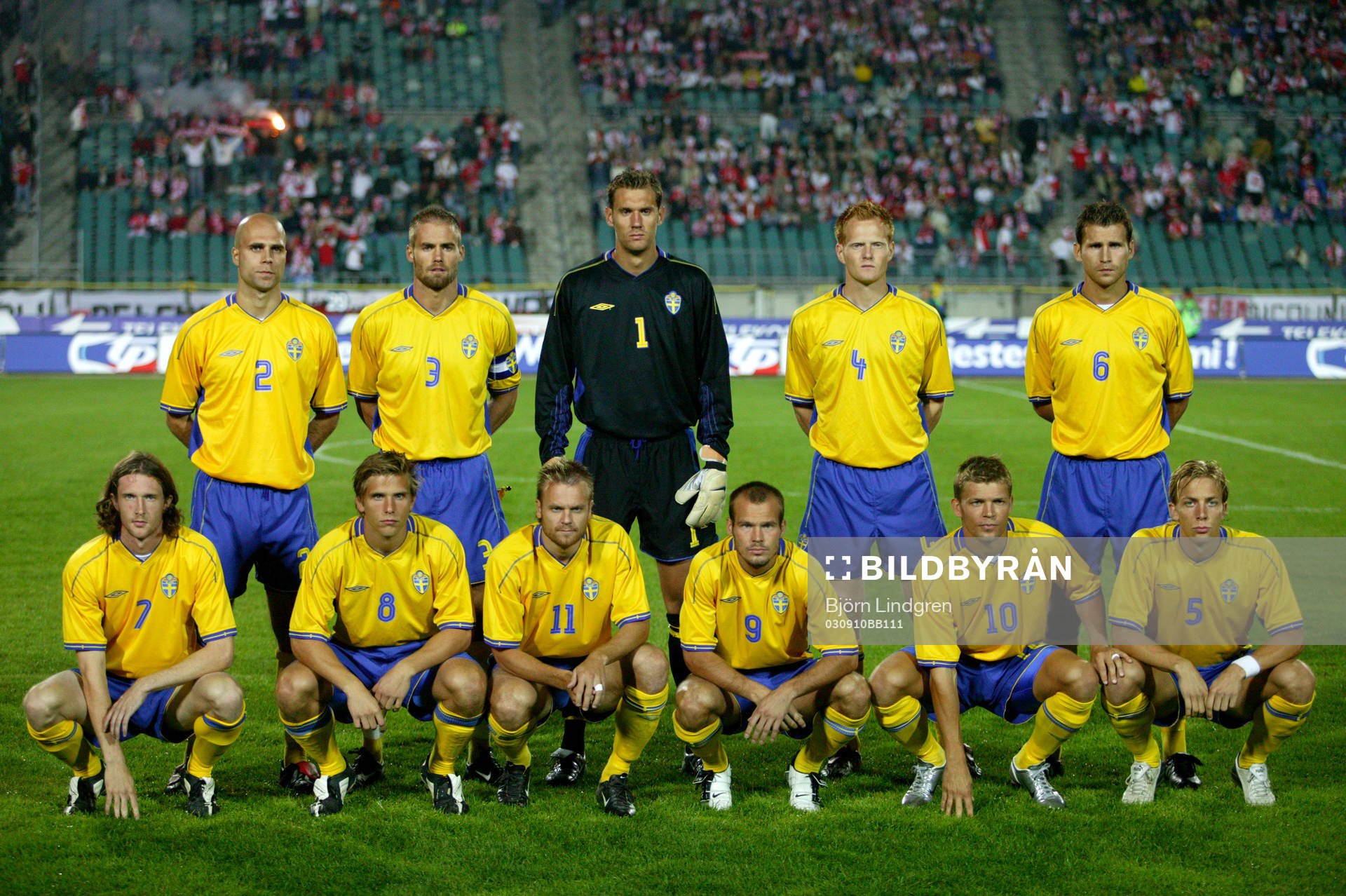 Bakre fr. v: Teddy Lucic, Olof Mellberg, Andreas Isaksson,