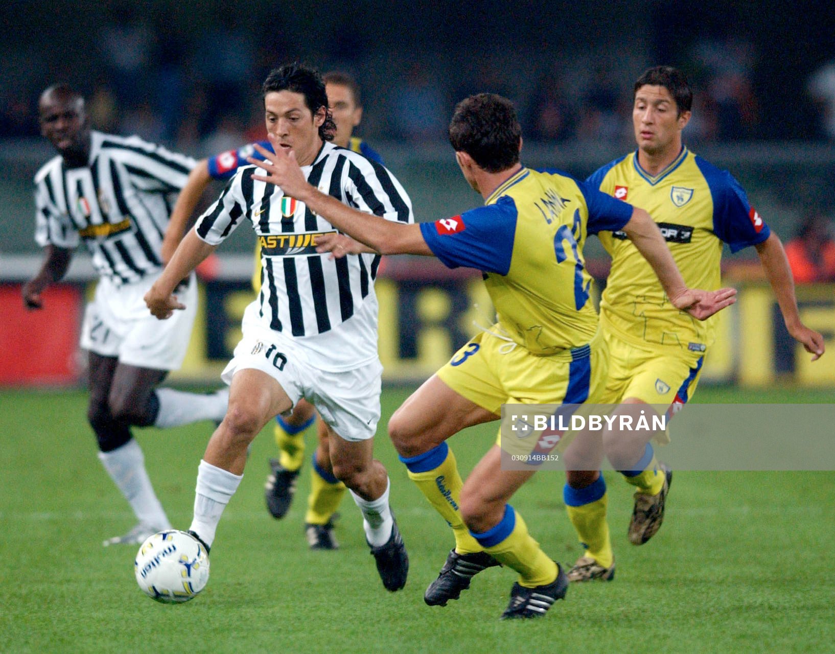  Camoranesi.