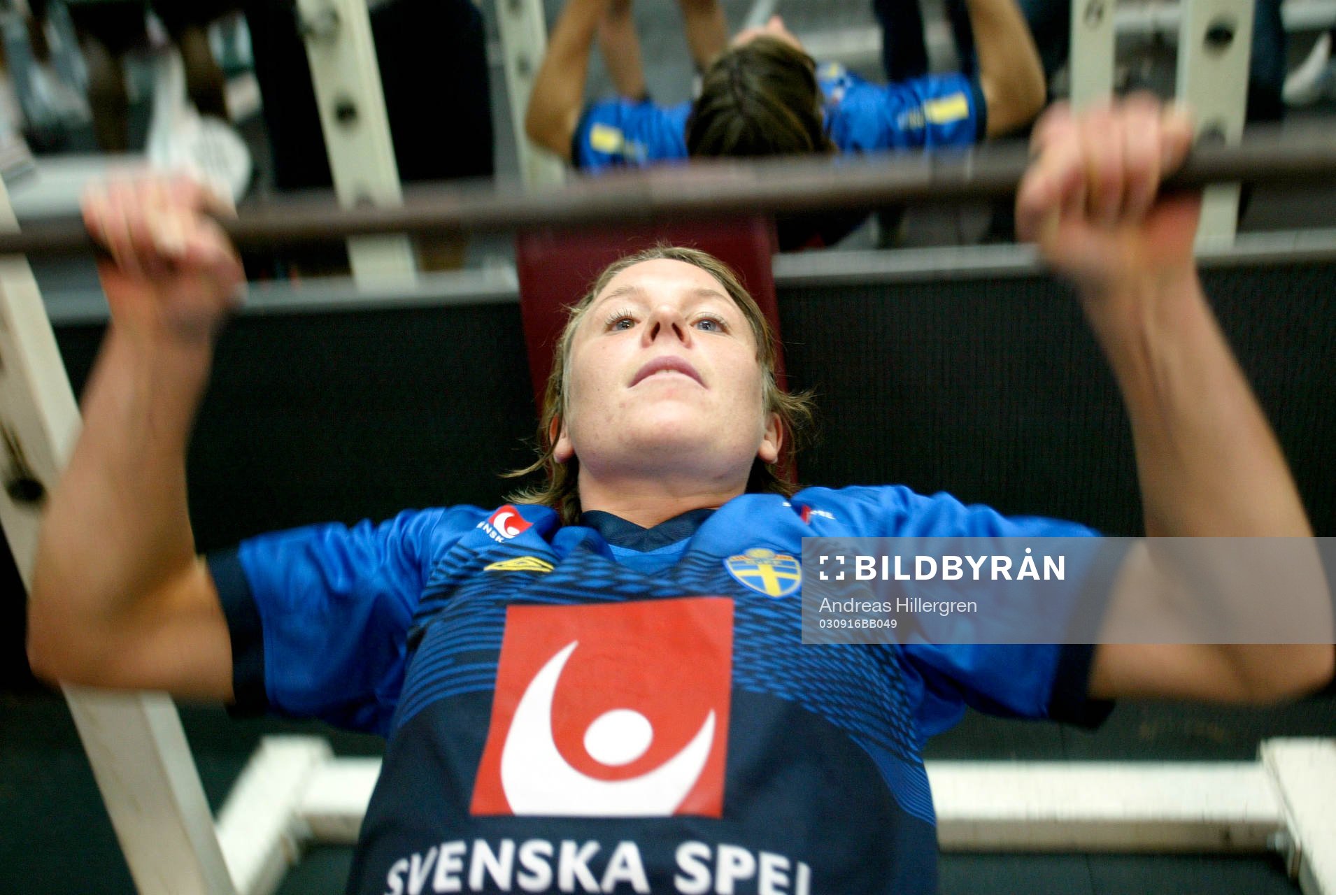 Hanna Ljungberg kämpar på gymmet dagarna före premiären