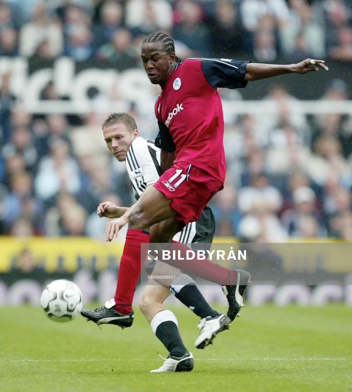Boltons Ricardo Gardner och Newcastles Craig Bellamy