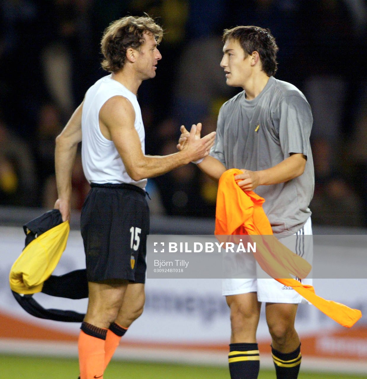  Amedeo Carboni, Valencia och Stefan Ishizaki, byter tröjor.