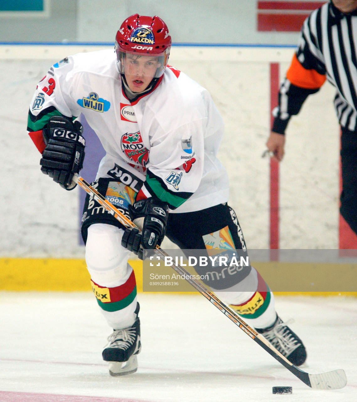Magnus Hedlund, Modo